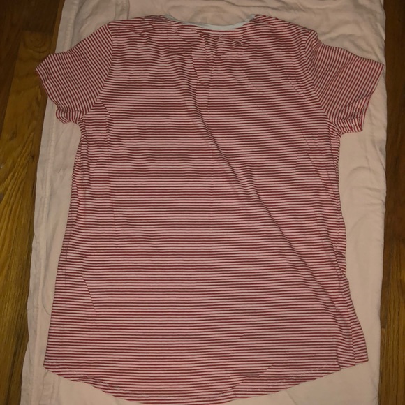 Zara striped t-shirt with a slight tale in back - Picture 3 of 5